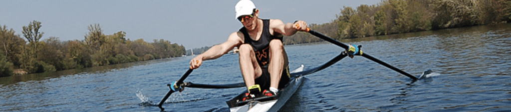 leaning single sculler