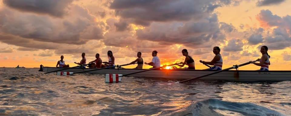 Shoulder lift in rowing